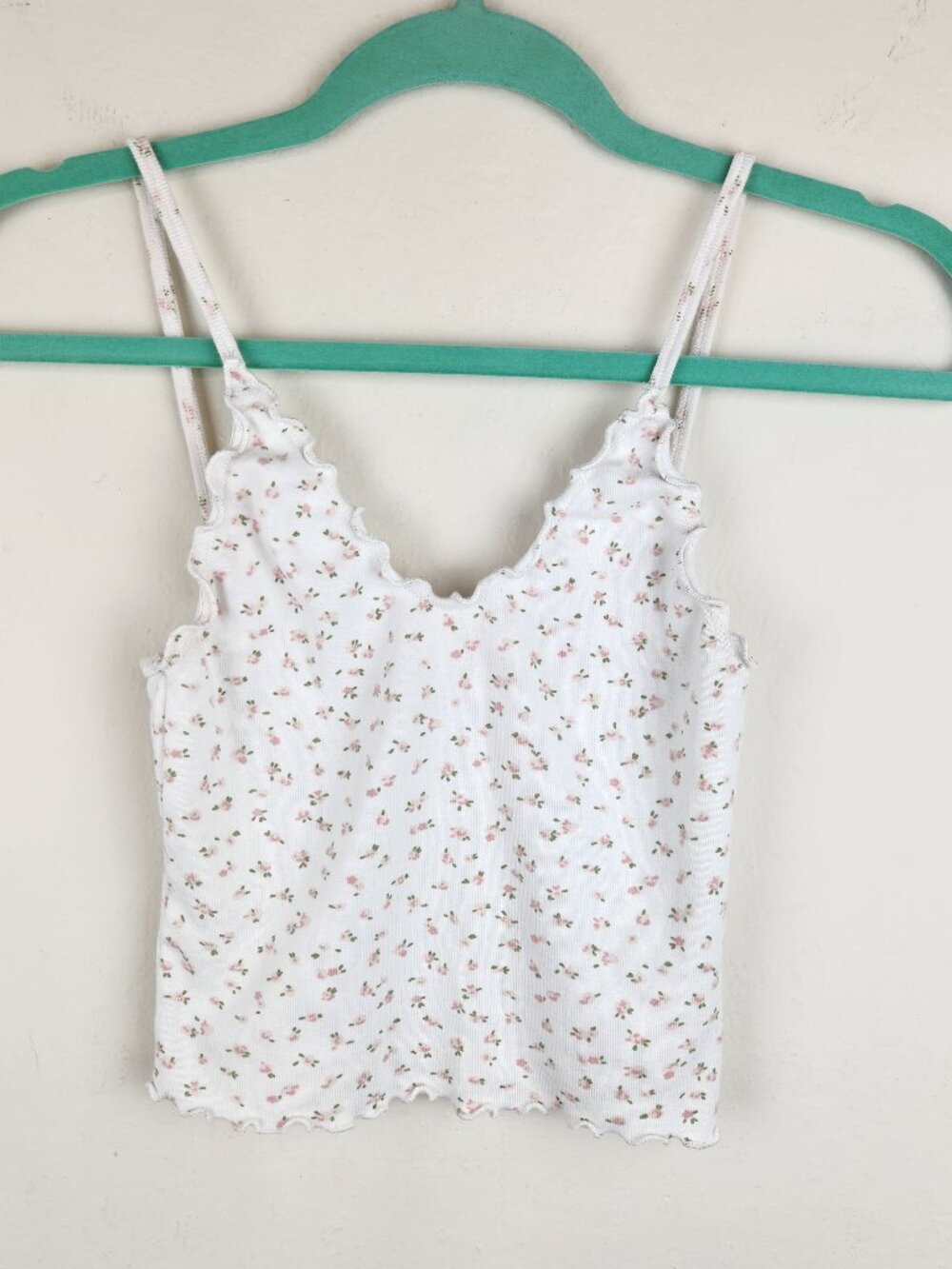 Brandy Melville Ditsy Floral Lettuce Edge V-Neck Tank Top